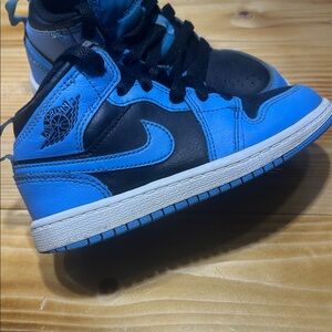 Nike Air Jordan 1 Mid Boys Size 11C Black/sky blue Casual Leather Shoes Sneakers